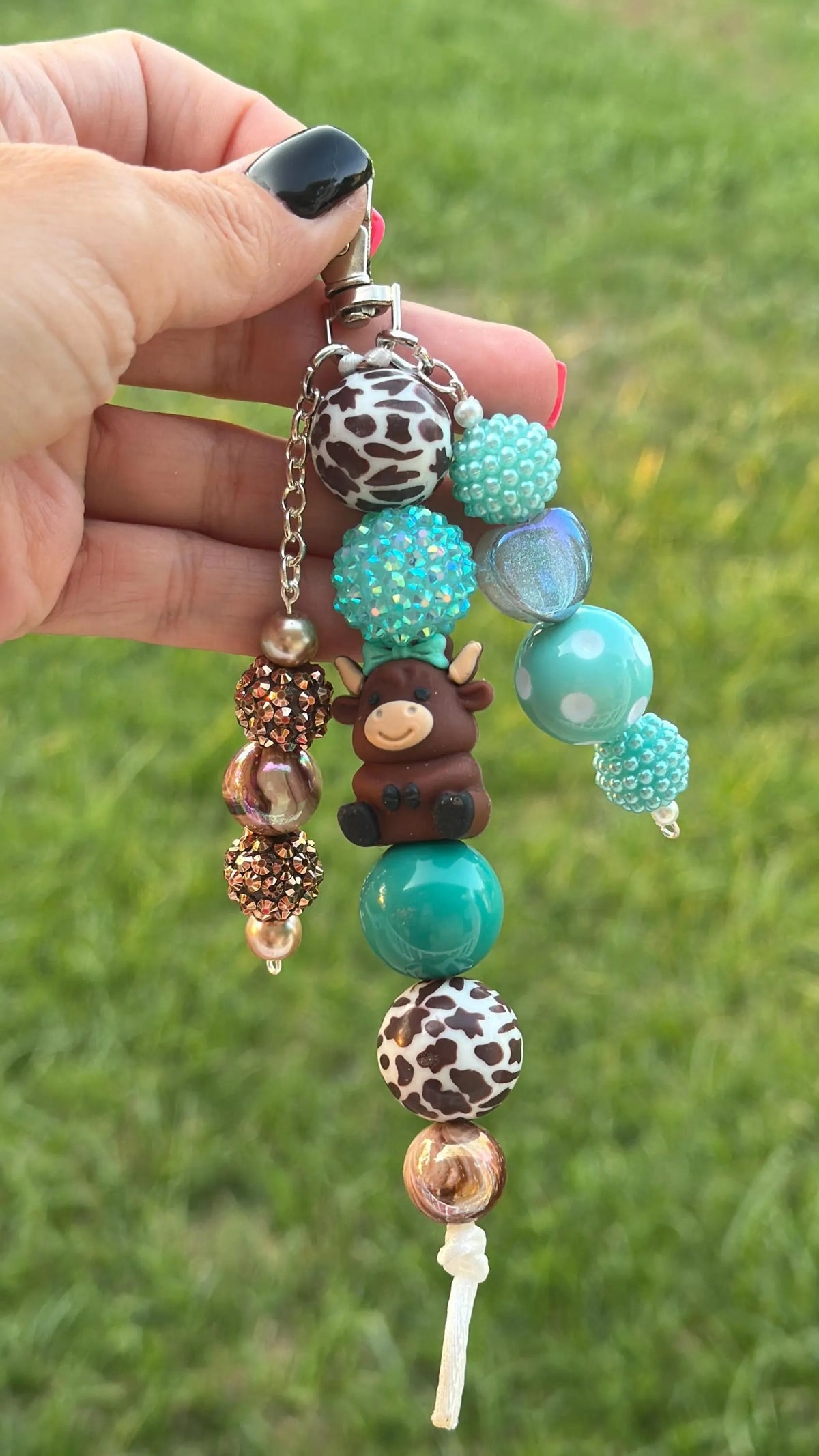 Handcrafted Highland Cow Beaded Keychain, Bag Charm, Phone Accessory, Colorful Beaded Keyring, Handmade Kids Gift, Whimsical Animal Jewelry